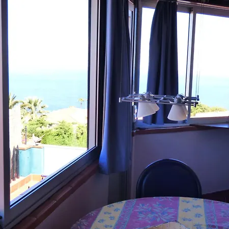 Huebsches Mit Teide Und Meerblick In El