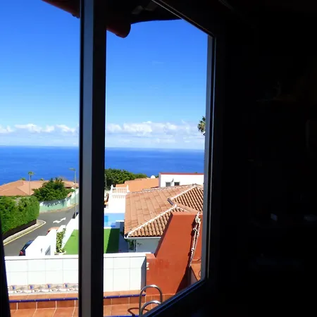 Appartement Huebsches Mit Teide Und Meerblick In El